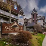 Luxurious One Bedroom Suite For A Larger Family 162