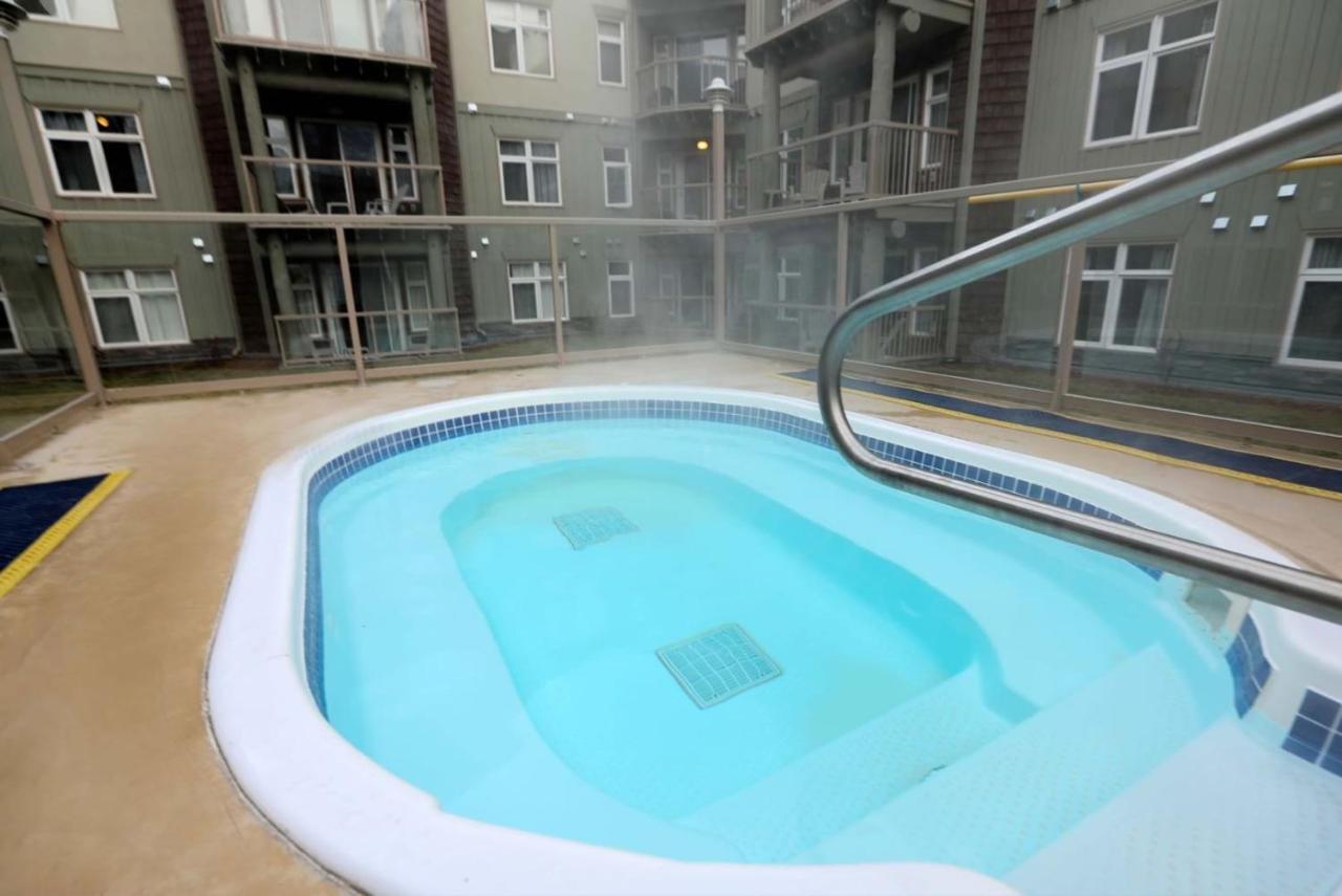 Luxurious One Bedroom For A Larger Family 162 *